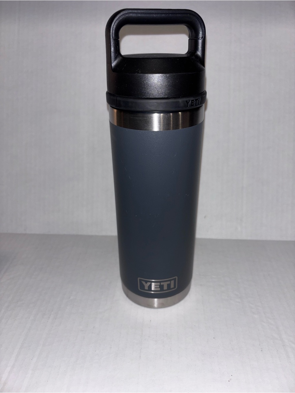 Yeti 18 oz rambler gray
